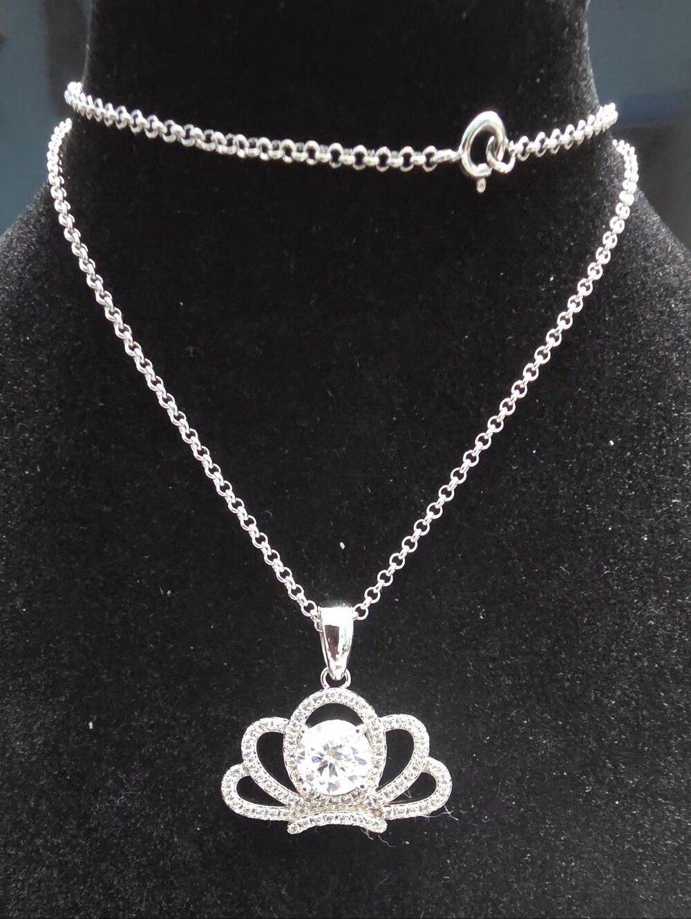 1 CT Moissanite Crown Pendant Necklace Silver Chain